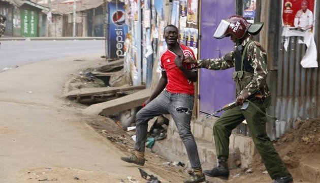 У Кенії поліція відкрила вогонь по противниках президента