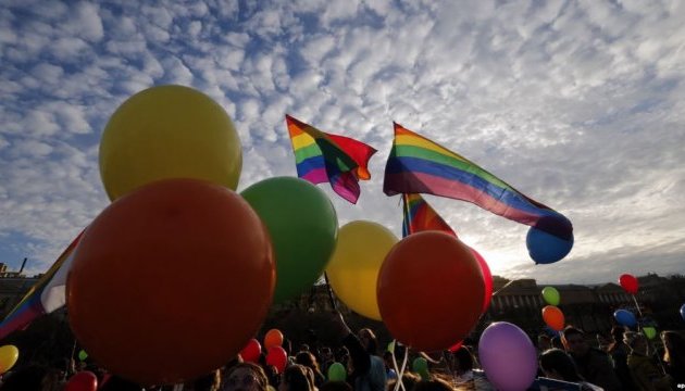 У Петербурзі напали на ЛГБТ-активістів і журналістів У Петербурзі напали на ЛГБТ-активістів і журналістів