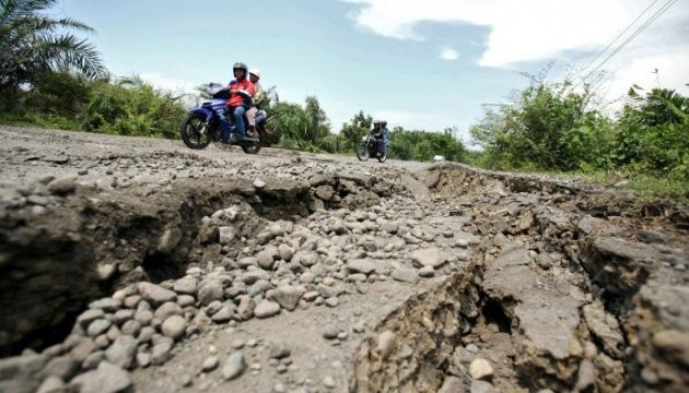 Землетрус в Індонезії: двоє загинули, більше 20 осіб постраждали