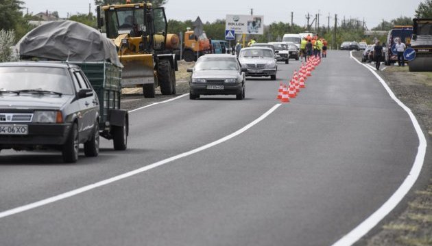 Гройсман: На дороги з початку року мобілізували 8 мільярдів від митних надходжень