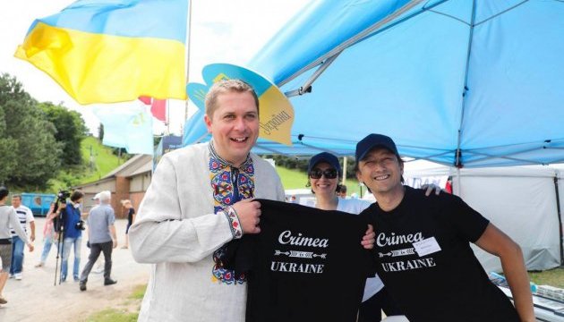 Лідер канадської опозиції відвідав український фестиваль