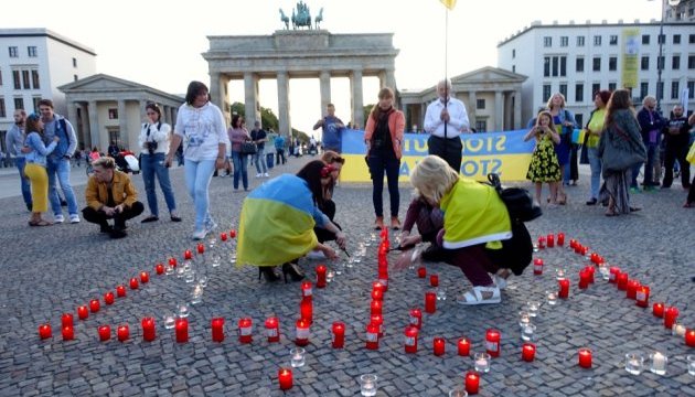 Українці Берліна відсвяткували День Державного Прапора