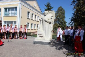 На Вінниччині відкрили пам’ятник Шевченку в рамках фестивалю «Русалка Дністрова»