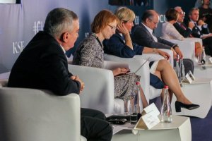 Напівуспішна Україна. Меседжі Українського фінансового форуму