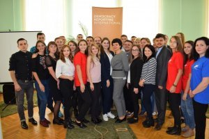 Вінницька молодь першою в країні моделювала роботу обласної ради