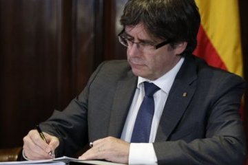 Парламент Каталонії ухвалив закон про порядок виходу з Іспанії