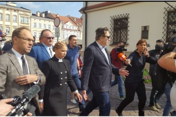 „Durchbruch der Staatsgrenze“: Polizei lädt Julia Tymoschenko und vier weitere Parlamentarier zur Vernehmung ein