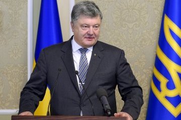 Poroshenko tops rating of presidential candidates