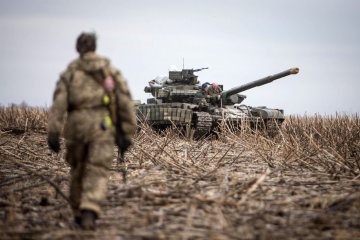 One Ukrainian soldier killed, two were wounded in Donbas over past day