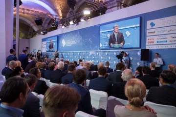 Президент пропонує створити міжнародне коло друзів деокупації Криму