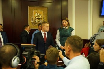 Голова Київської ОДА прокоментував зрив сесії та бійку в облраді