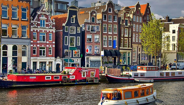 Амстердам з наступного року запровадить найвищий у ЄС туристичний податок
