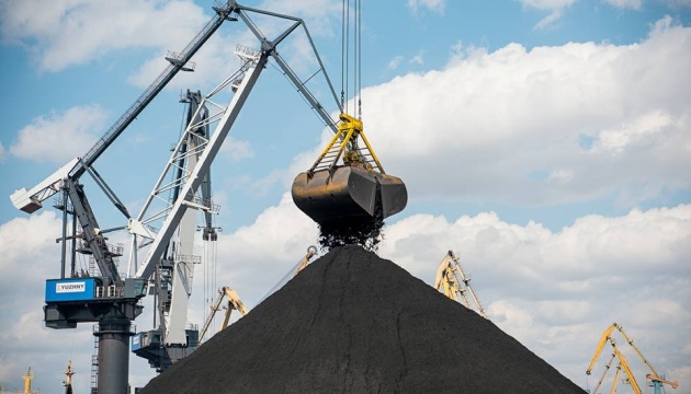 В Україну надійшли ще 75 тисяч тонн вугілля із США