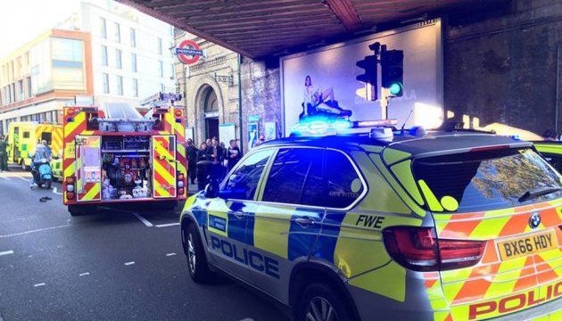 Теракт у лондонському метро: поліція заявляє про саморобну вибухівку