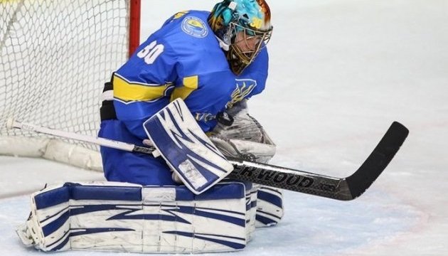 Воротар хокейної збірної України заявив, що не писав розписок про «здачу» матчу 