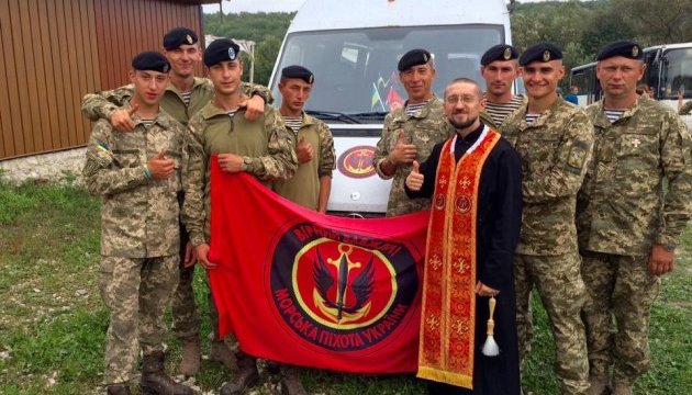 Діаспора Чикаго пожертвувала українській армії нове авто 