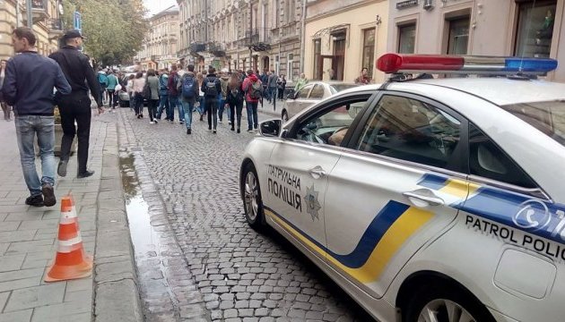 Футбольні фанати побили водія автобуса у Львові