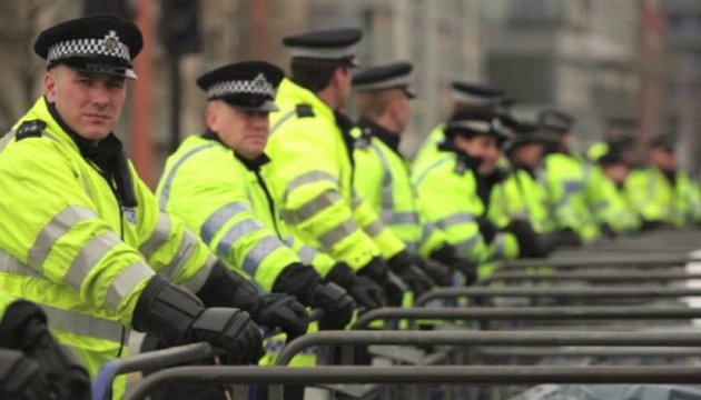 Поліція оточила частину Лондон-Сіті через підозрілий пакет