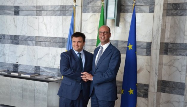 Klimkin invites his Italian colleague to visit Donbas before Italy's chairmanship of OSCE in 2018