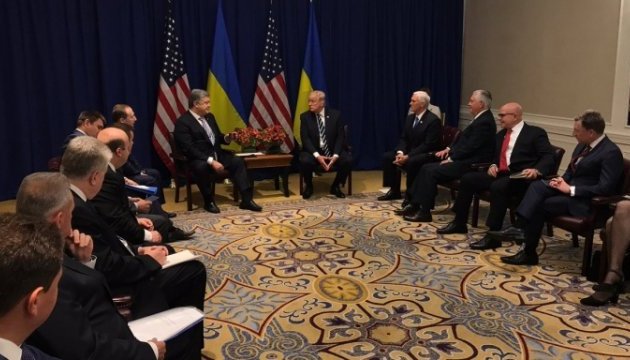 У Нью-Йорку розпочалася зустріч президентів України і США