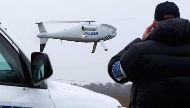 Un drone de l’OSCE a repéré 30 chars aux abords de Louhansk