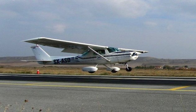 На Чернігівщині літак здійснив аварійну посадку