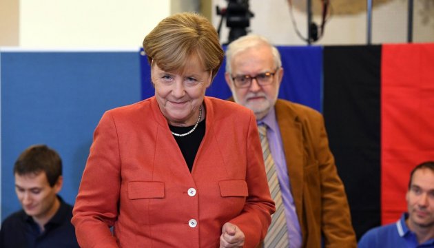 Presidente y primer ministro felicitan a Merkel por su victoria en las elecciones