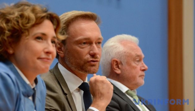 Німецькі ліберали хочуть діалогу з Путіним про “готовність змінювати політику”