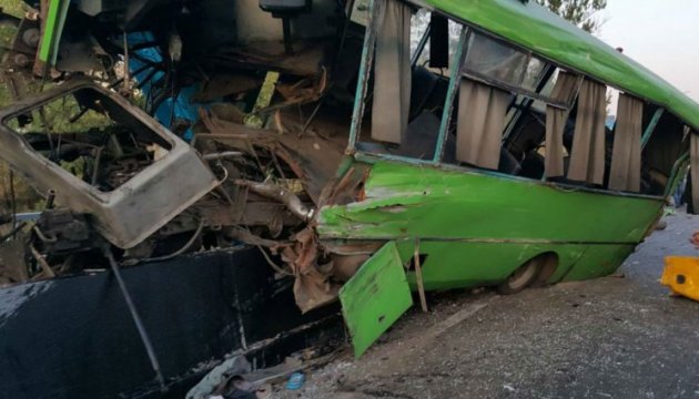 23 Verletzte bei Dreifach-Unfall auf Brücke in Region Charkiw