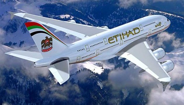 Капітан літака Etihad Airways помер під час польоту
