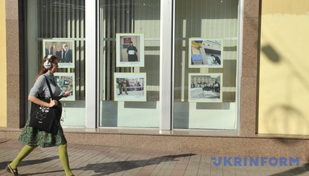 Photo exhibition dedicated to anniversary of Roman Sushchenko’s arrest opens in Ukrinform. Photos