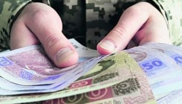 Salaries of Ukrainian servicemen to grow 4.5-fold next year