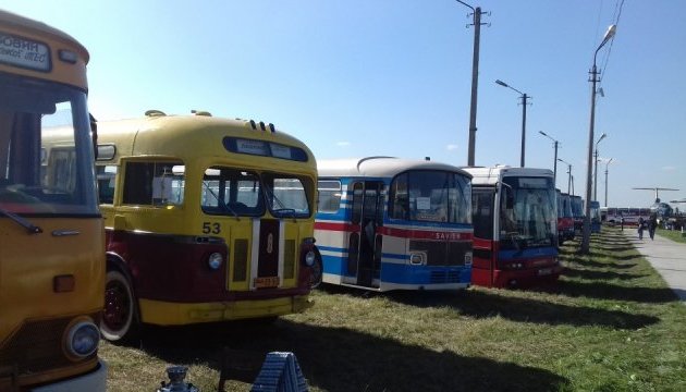 У Києві стартував фестиваль Old Car Land