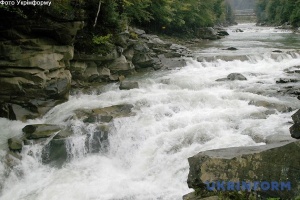 Вода в річках Закарпаття може піднятися на 1,5 метра - ДСНС