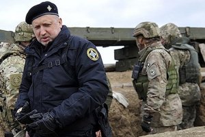 Turchýnov inaugura el puente restaurado sobre el río Donets