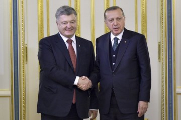 Ucrania y Turquía acuerdan incrementar el intercambio comercial hasta los 10 mil millones de dólares