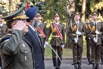 День защитника: Министр обороны Канады поздравил воинов на украинском языке