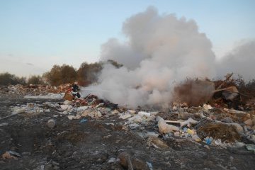 Біля аеропорту