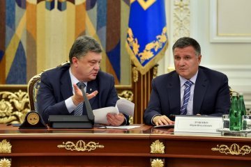Аваков заявляє, що не має жодних конфліктів із Порошенком