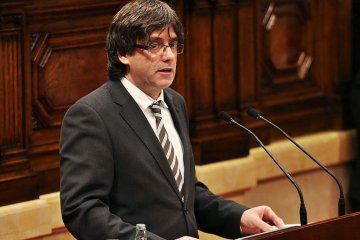 Іспанський суд постановив видати європейський ордер на арешт Пучдемона