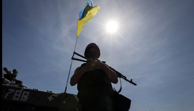 Two Ukrainian soldiers killed, four wounded in Donbas over past day 