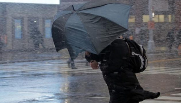 Strong wind expected in Ukraine today – State Emergency Service