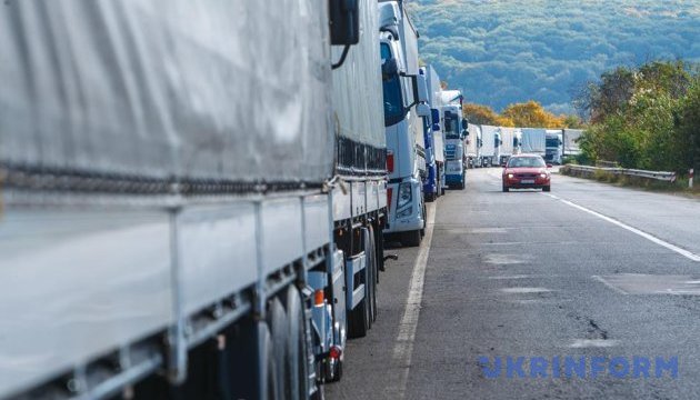На Львівщині та Волині страйкують міжнародні вантажні перевізники