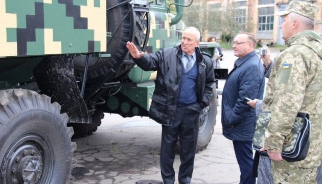 Вінницький 45-й завод інтенсивно нарощує виробництво техніки для війська Вінницький 45-й завод інтенсивно нарощує виробництво техніки для війська