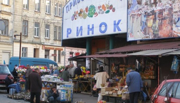 Масове отруєння рибою у Львові: продавчиня може сісти на 8 років