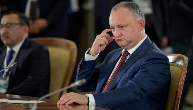 Парламент Молдови може завершити роботу відставкою президента