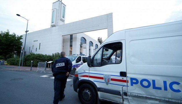 У Франції групу молодиків підозрюють у підготовці терактів, відкрили справу