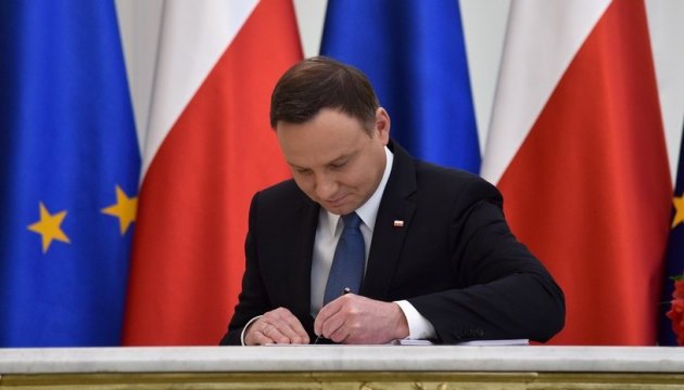 Дуда підписав зміни до спецзакону щодо допомоги біженцям з України