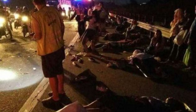 У Малайзії зіткнулися два автобуси, восьмеро загиблих 