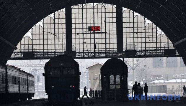 Укрзалізниця відкрила продаж квитків ще на два новорічні поїзди до Львова 